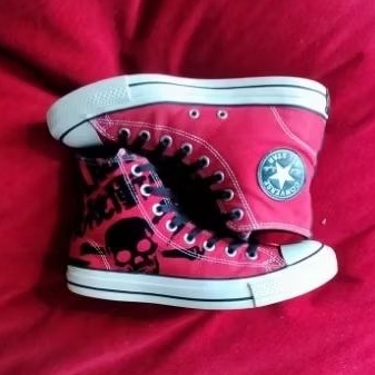 Converse AS The Clash Music Edition 2009. Red Canvas.Used. Authentic. Size  39,5/250.