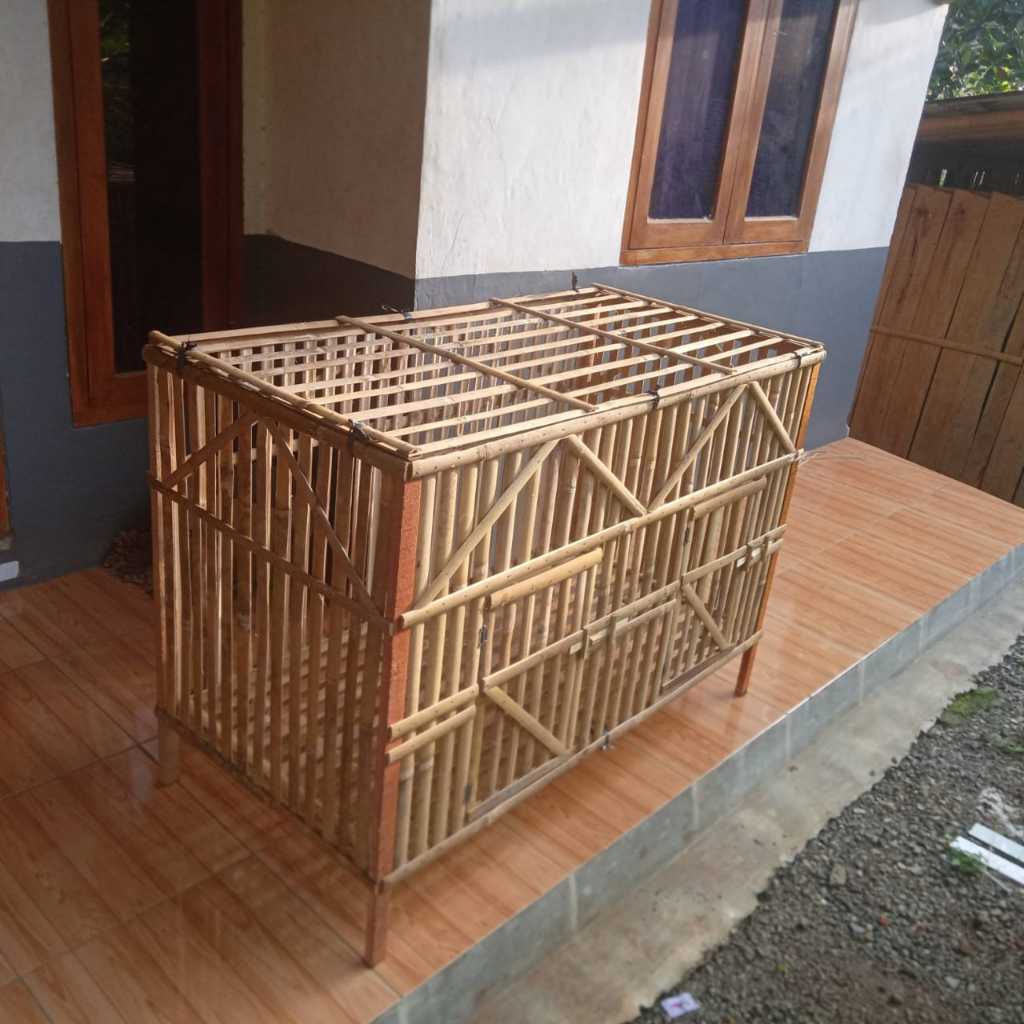 Kandang Ayam Bangkok Bambu Kotak Rakitan