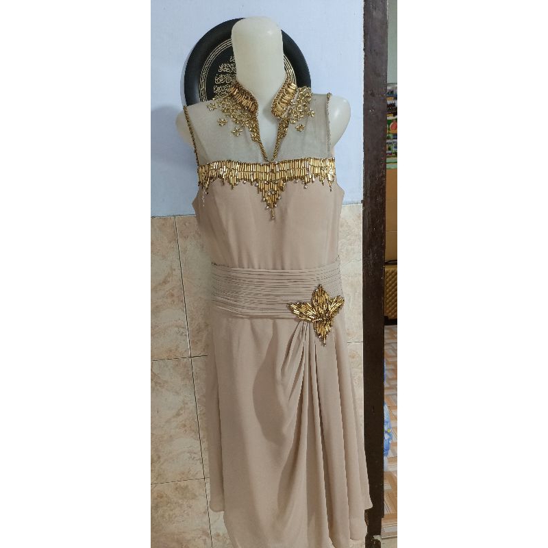 baju pesta merk  Solemio