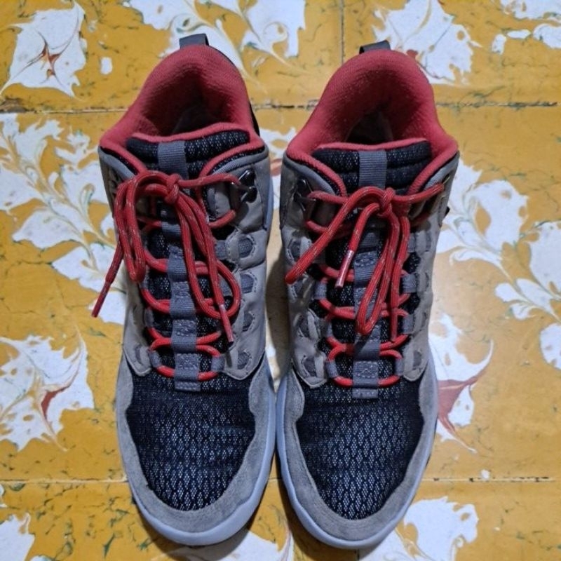 Sepatu Outdoor TEVA ARROWOOD