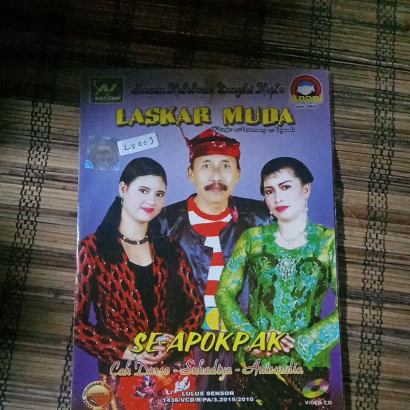 VCD SARONEN KOLABURASI DANGDUT KOPLO LD009