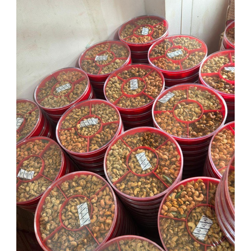 

Kacang Mente mix /Mede Tray 5 rasa berat 900Gr • [mamayigrosir]
