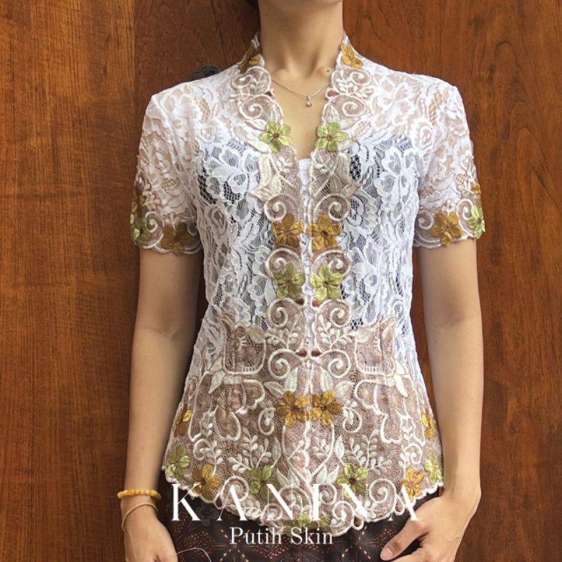 Atasan Kebaya Bali Jadi Encim Bordier Kanina Lengan Pendek