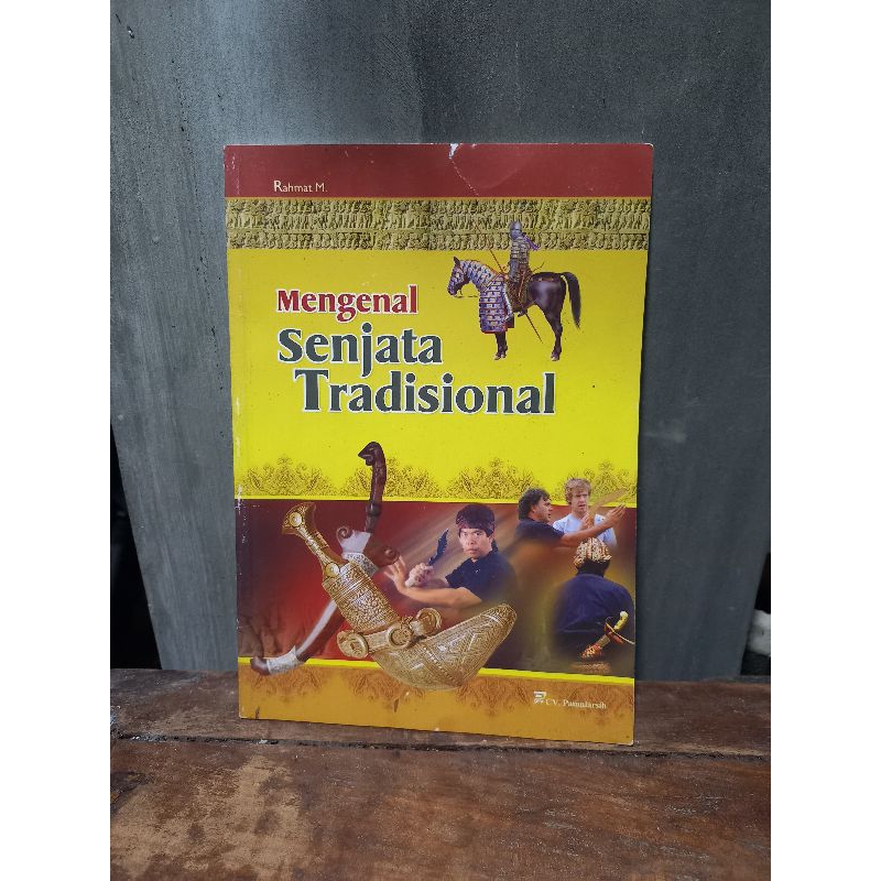 buku mengenal senjata tradisional