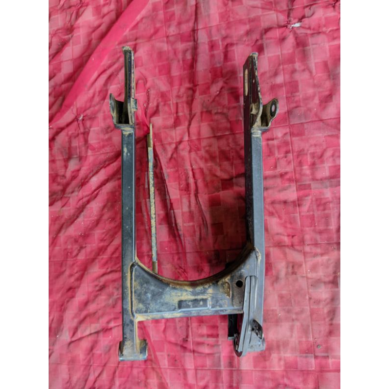 swing arm / sasis motor Yamaha Vega force injeksi pnp Jupiter z1 original cabutan