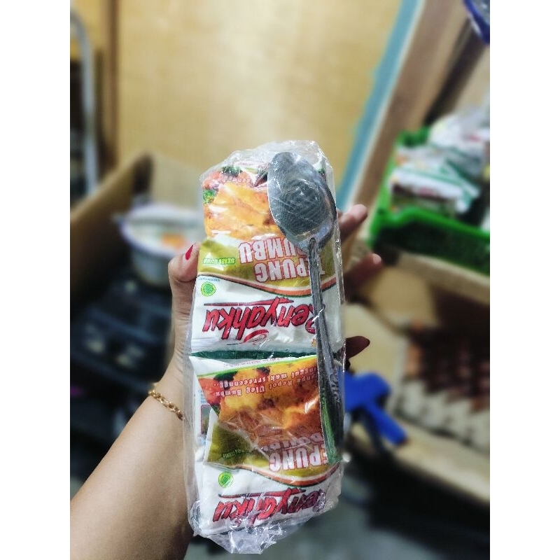 

Tepung Renyahku 1 renceng gratis sendok makan