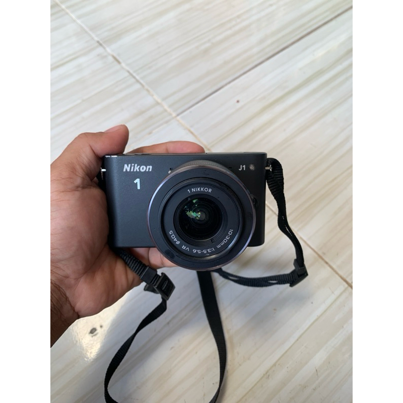 Kamera Nikon j1 mirrorless