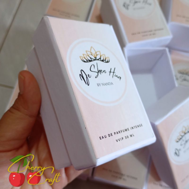 

Box parfum bisa custom ukuran 9x4x4 cm full cover dan sudah termasuk cetak logo