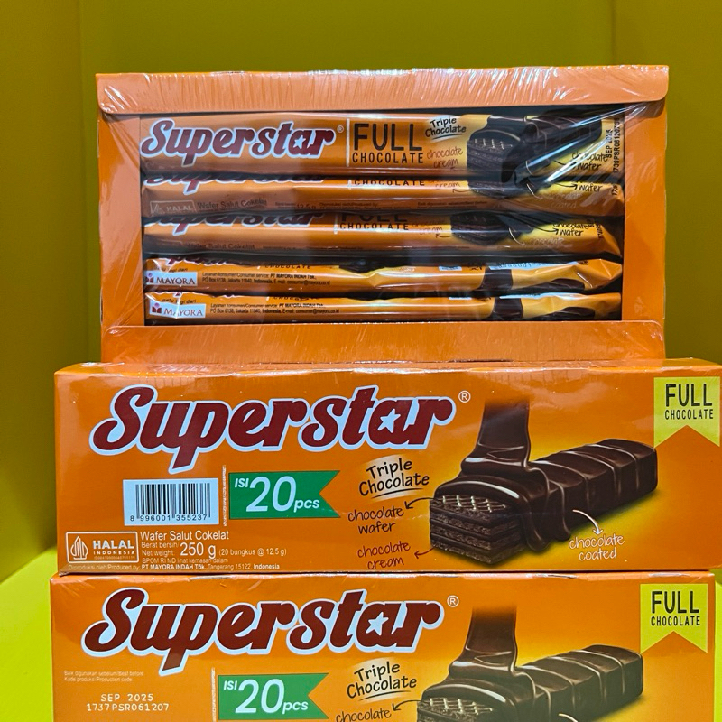 

Superstar Triple Chocolate Wafer Salut Cokelat