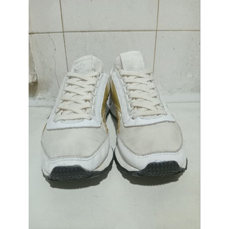 reebok aztec white gold