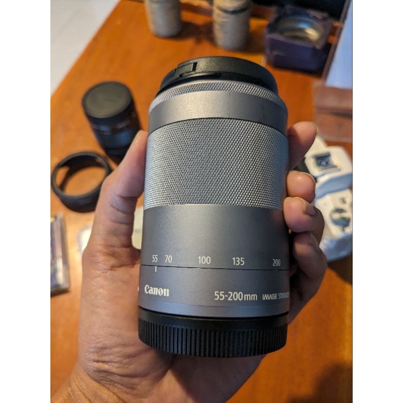 Lensa Canon EF M 55 - 200 mm
