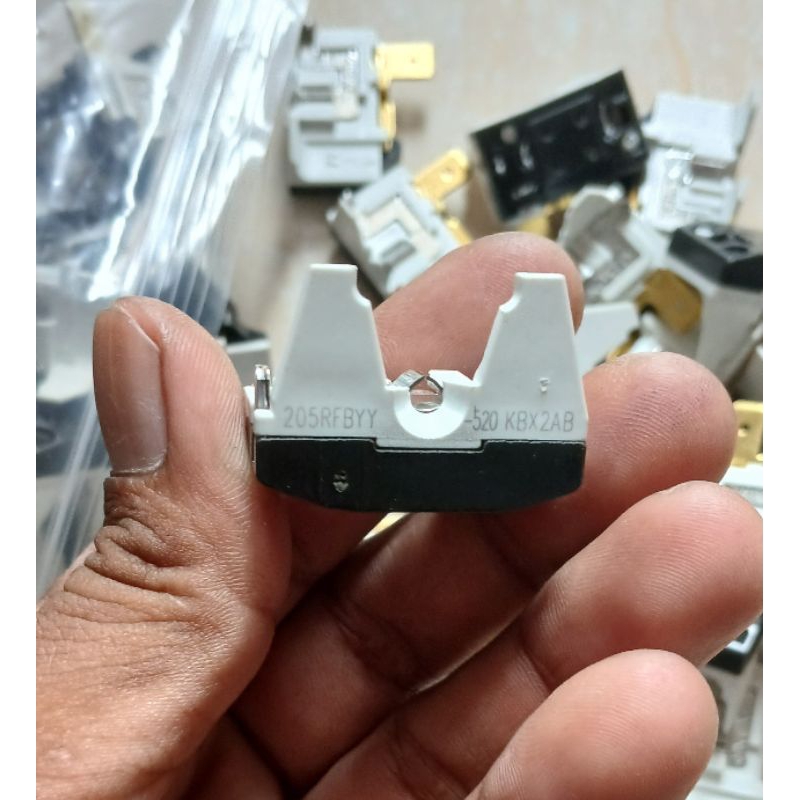 Overload Gepeng kulkas Klixon 1/5 (205 RFBYY) Original