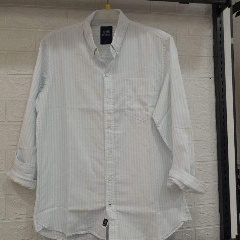 kemeja panjang salur putih bombboogie original Regulerfit 24935B5BI