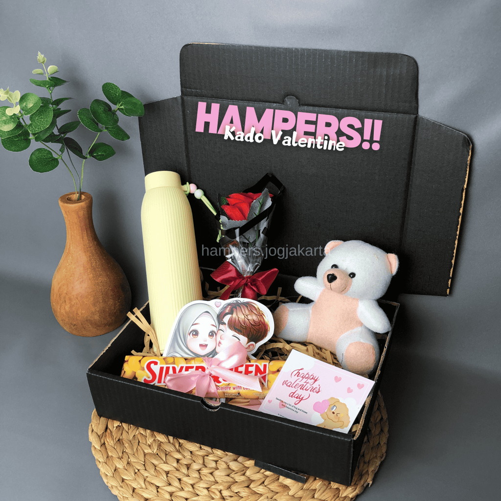 

Kado Valentine Cewek Aesthetic - Hampers Kado Ulang Tahun Cewek Coklat Silverqueen 45gr