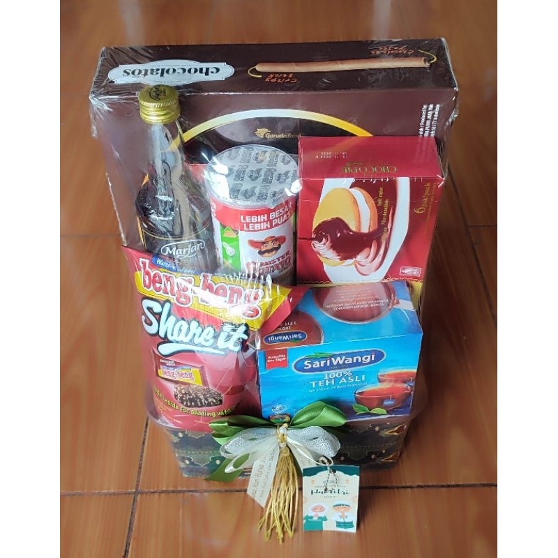 

Parcel lebaran paket B.6.4, Hampers Idul Fitri free kartu ucapan