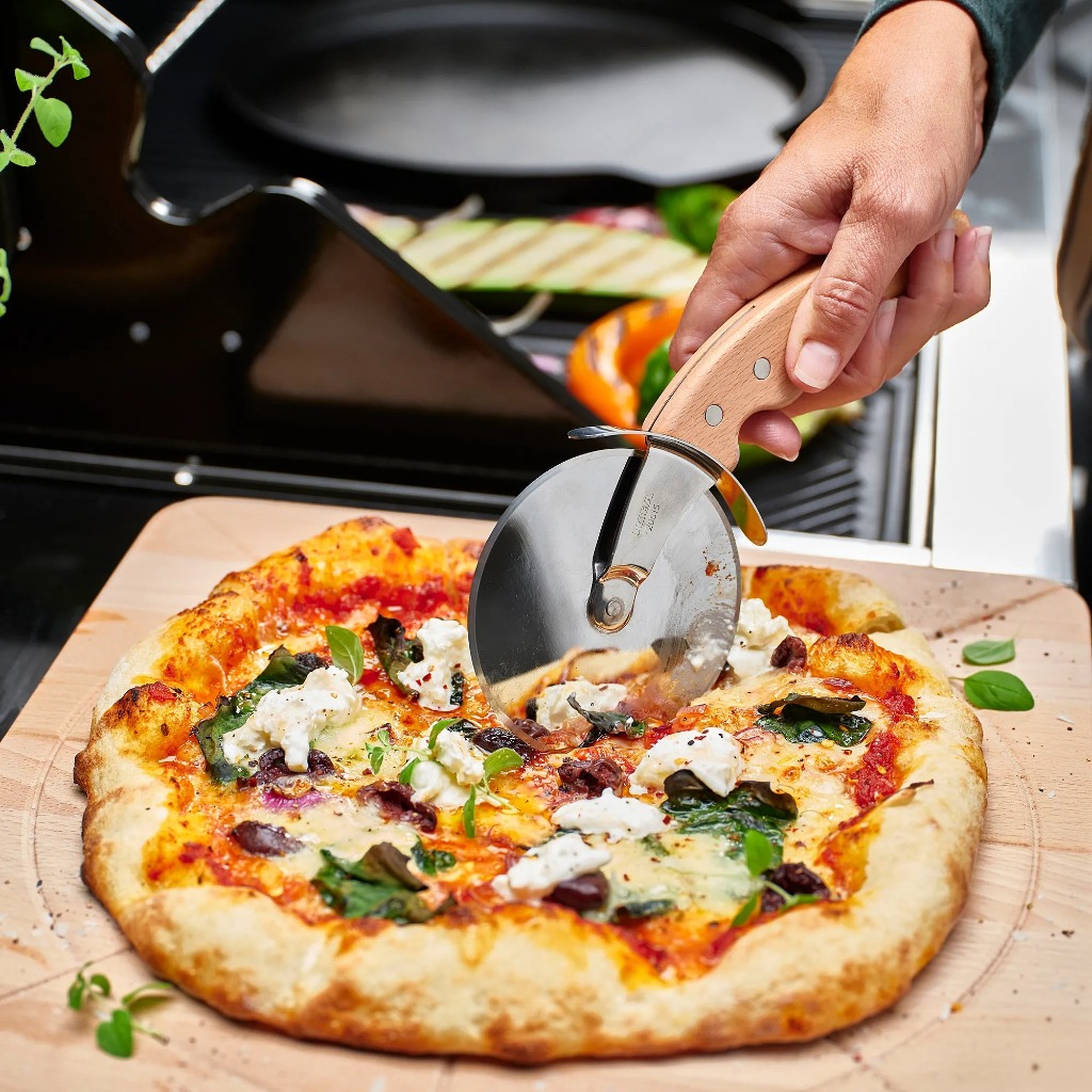 

Pisau Cutter Roda Pemotong Pizza Baja Tahan Karat 22cm EYO IK1030