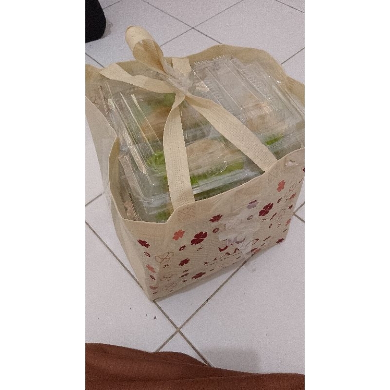 

paket cireng isi ayam dengan tas