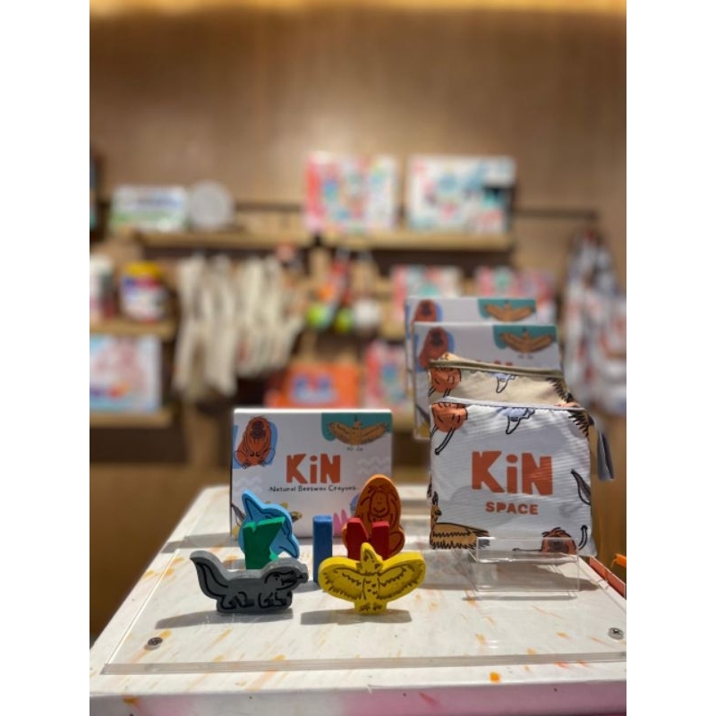 

Crayon character KIN