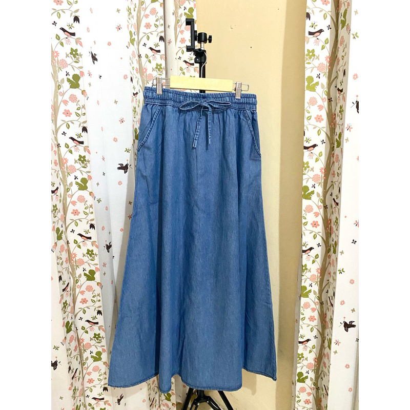 preloved rok Levis