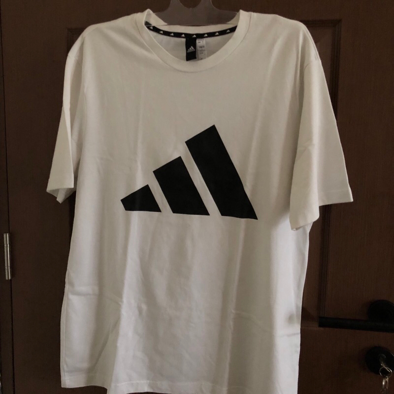 Kaos Adidas (bekas)