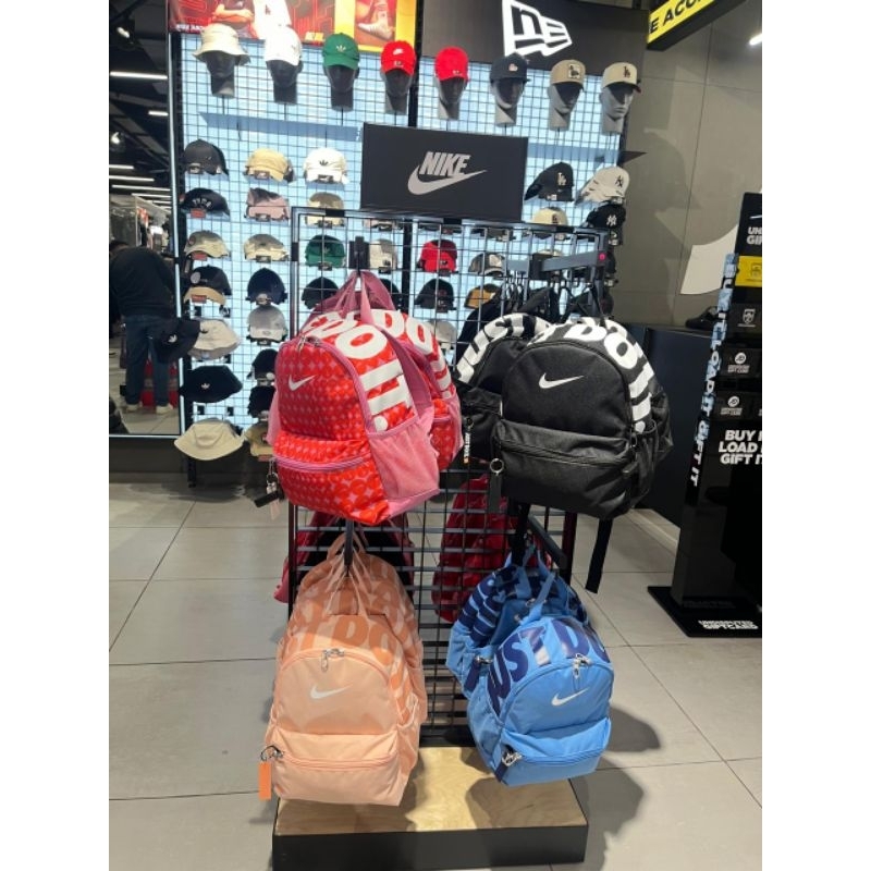 Nike - Ransel Nike Brasilia Backpack Unisex (11L)