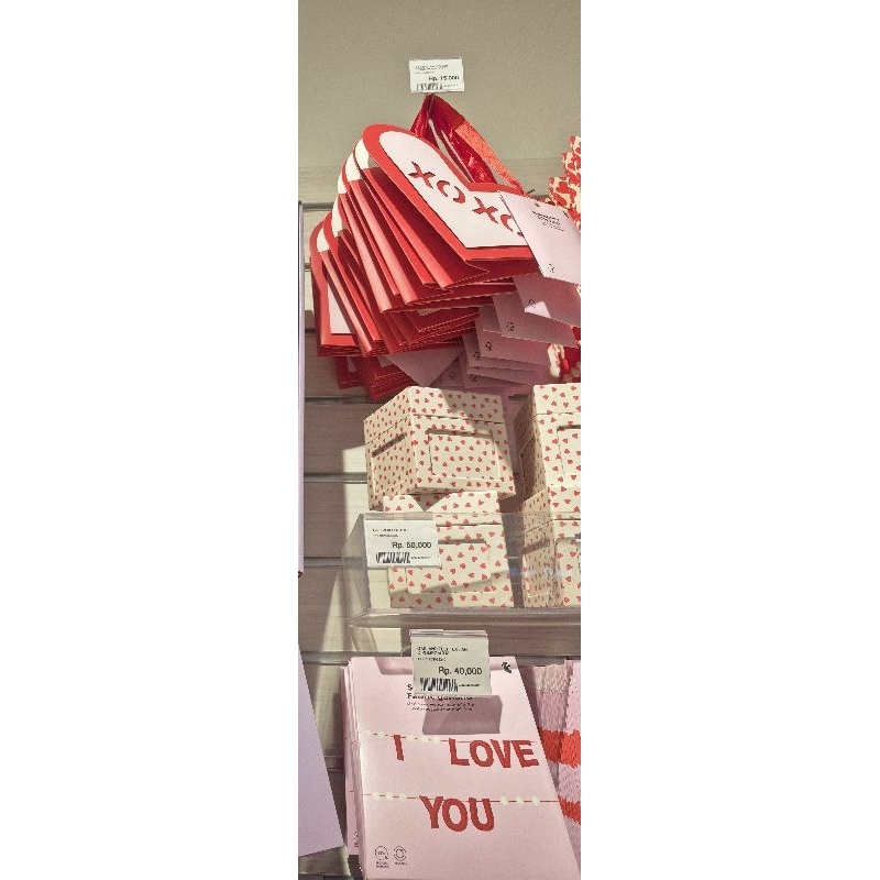 

(Flying Tiger) Gift Bag, Gift Box Photo & Garland Felt Text & Pompom