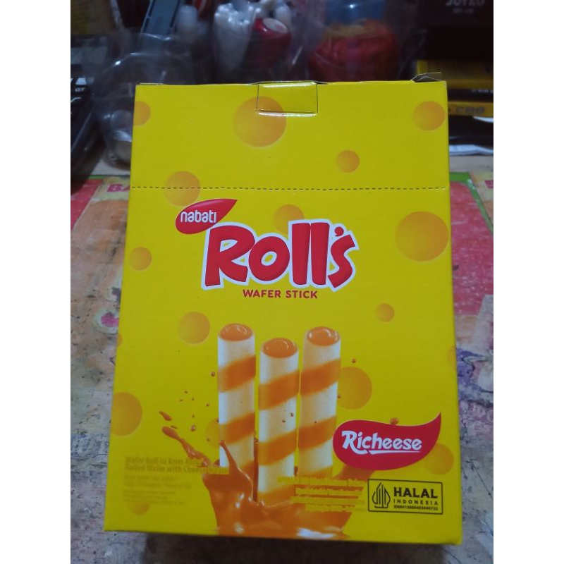 

Nabati Rollis Box 20 pcs x 8 gram Roll's Cheese Chocolatos Richeese