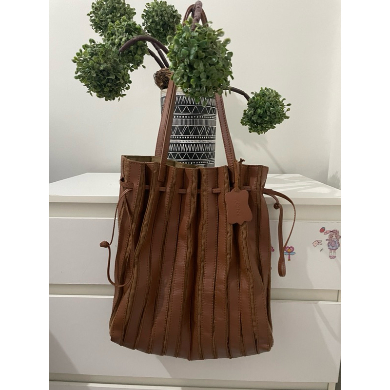 Kaynn pleats size medium
