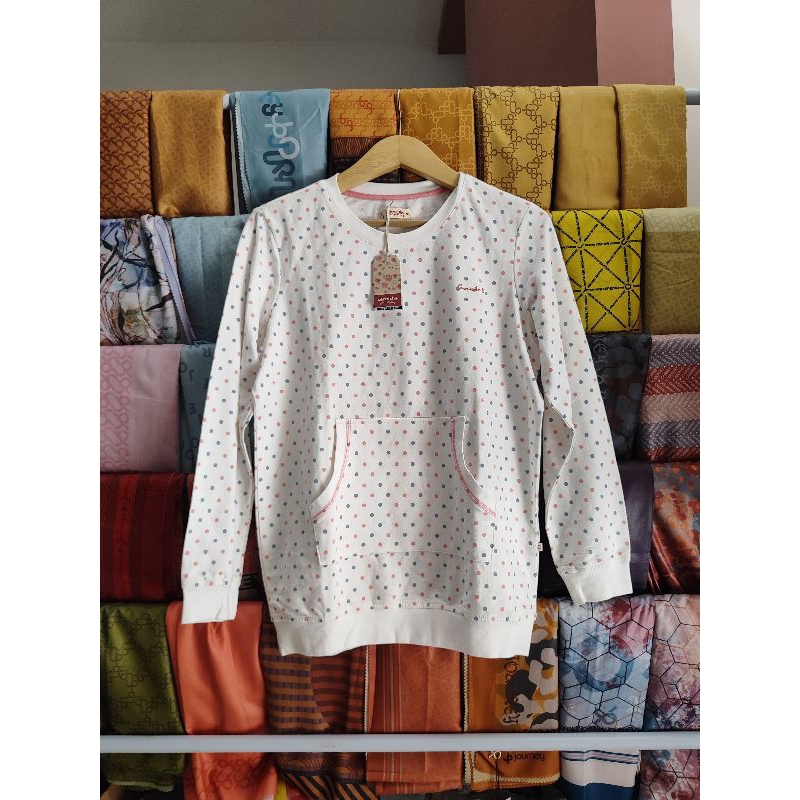 Dona White Sweater - Corniche, Pakaian Wanita