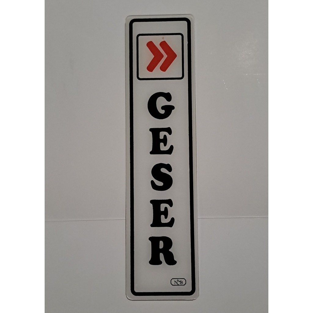 

Label Acrylic Kecil / Label Akrilik Kecil 5x20cm - Geser Kanan (Putih_Hitam)
