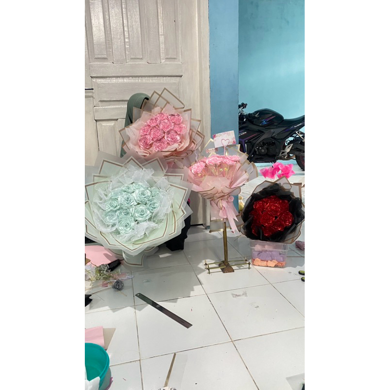 

buket bunga pita satin 13 tangkai gembul /cocok untuk Happy brithday /congtulation