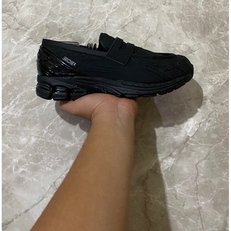 sepatu second size 42