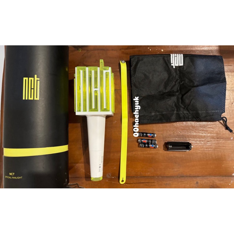 Preloved Lightstick NCT official V1