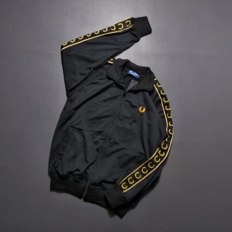 JAKET TRACKTOP FRED PERY TAPPED