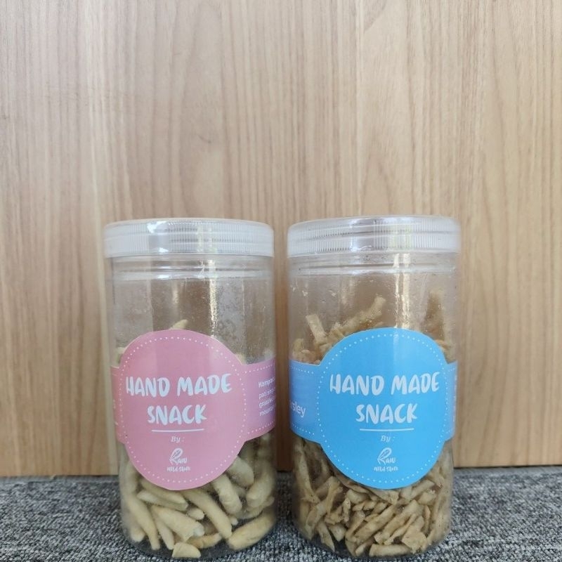 

HAND MADE SNACK ( TELOR GABUS & KRIPIK STICK PARSLEY) - RAW WILD STORE