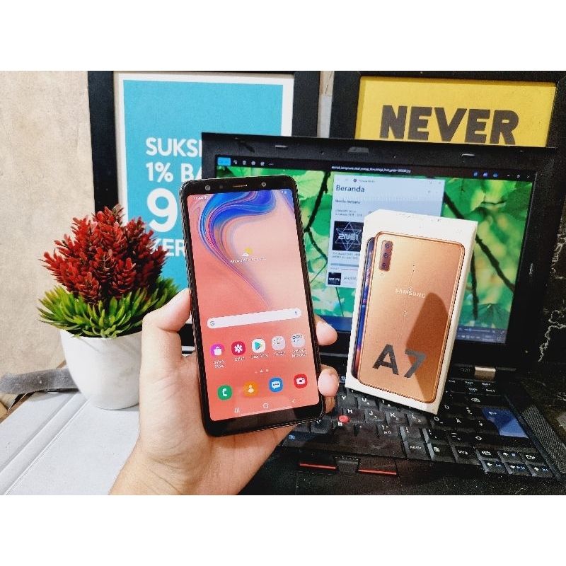 SAMSUNG A7 2018 RAM 4/64GB DUALSIM SEIN NO MINUS WITHBOX