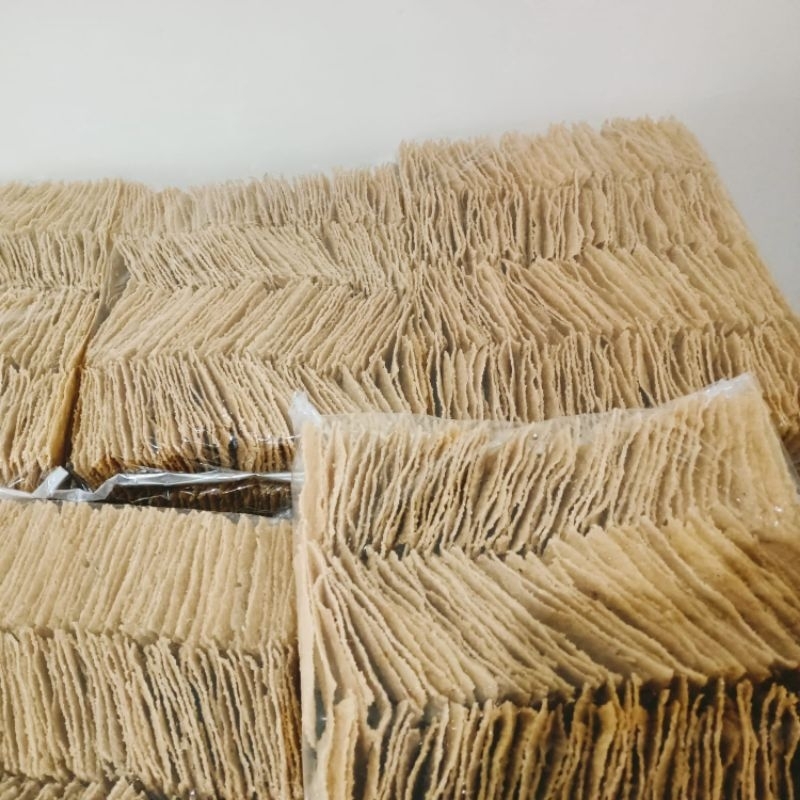 

Lempeng Puli, krupuk puli mentah, krupuk beras, lempeng puli krupuk gendar khas madiun 1Kg krupuk mentah