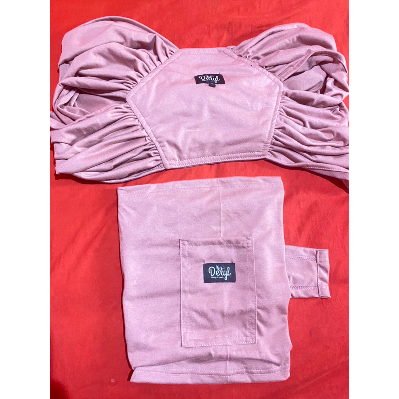 gendongan M shape preloved