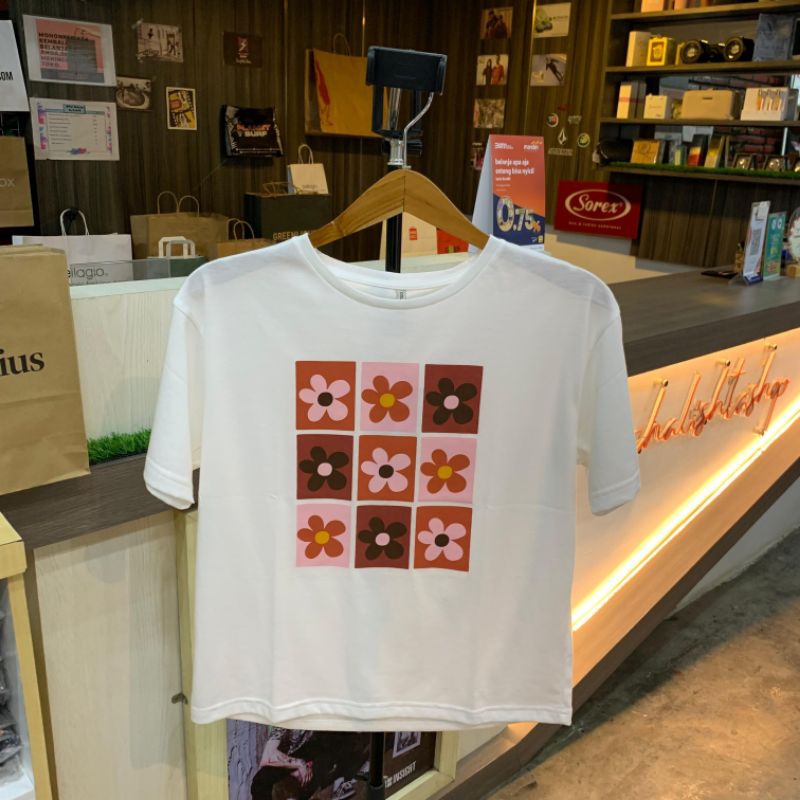 Colorbox T-shirt Wanita Lengan Pendek