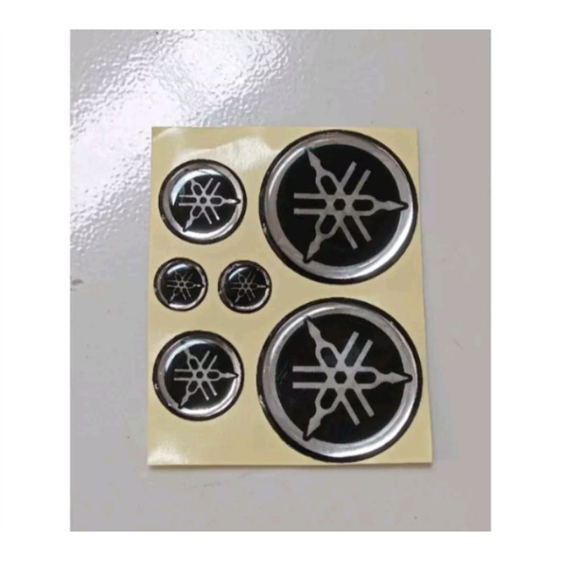 Emblem set garpu tala