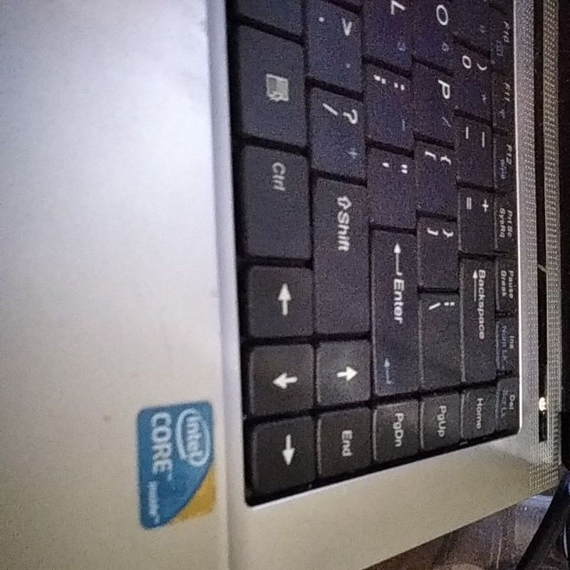 laptop zyrex core i3