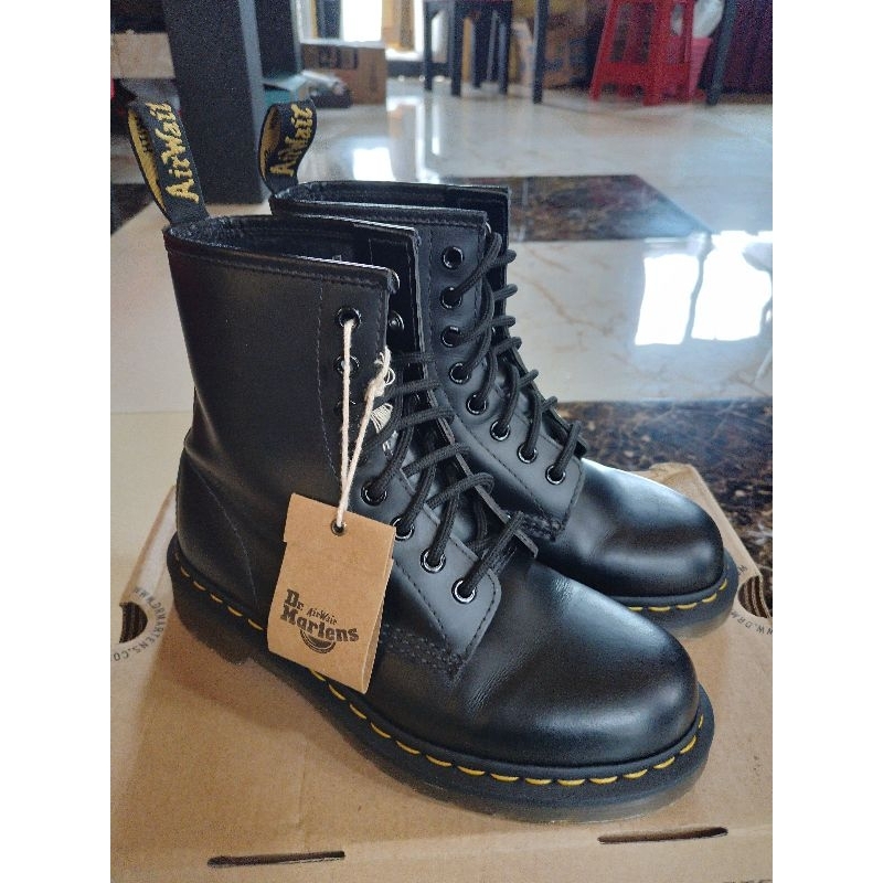 dr martens 1460 black smooth marten martin docmart dokmar