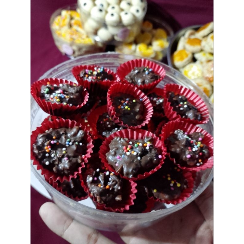 

coklat kacang, original, toples 500grm