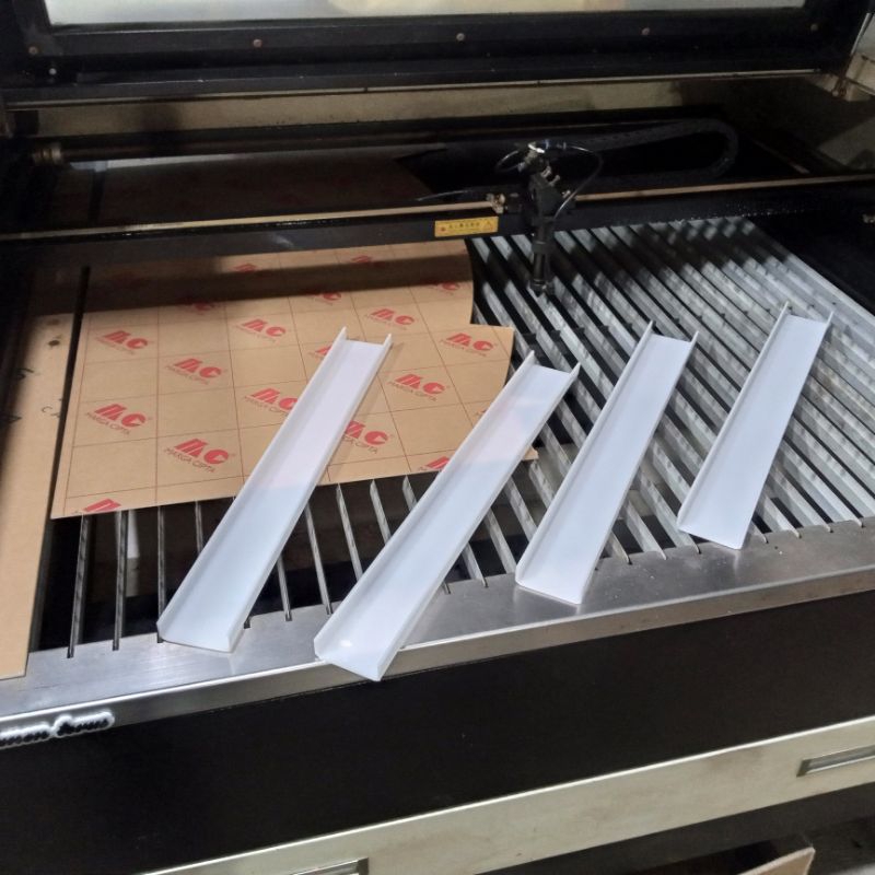 bending akrilik/ custom