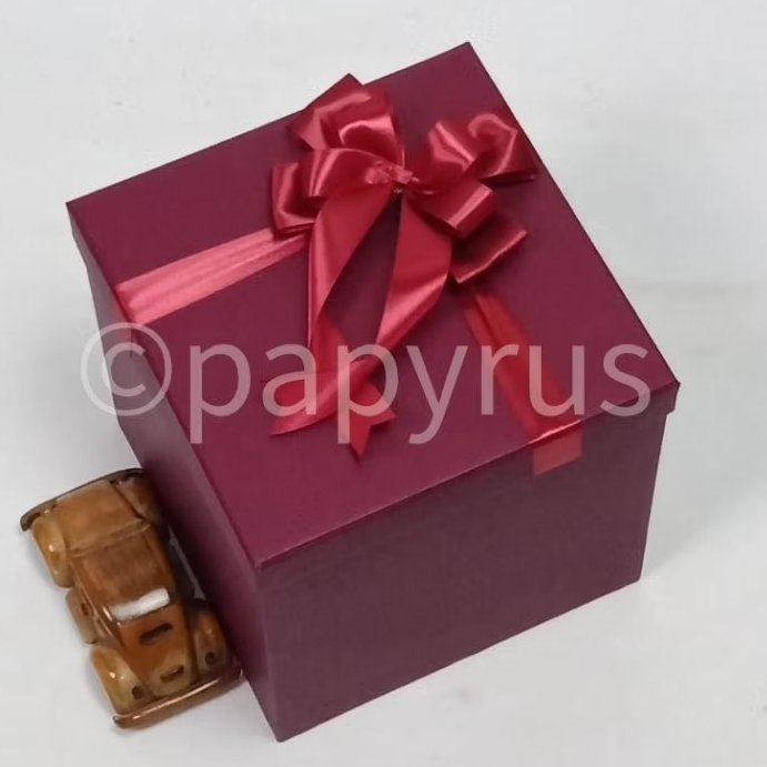 

PAPYRUS 20x20 Tinggi 20cm Kotak Kado Gift Box Hadiah KOTA KADO V1