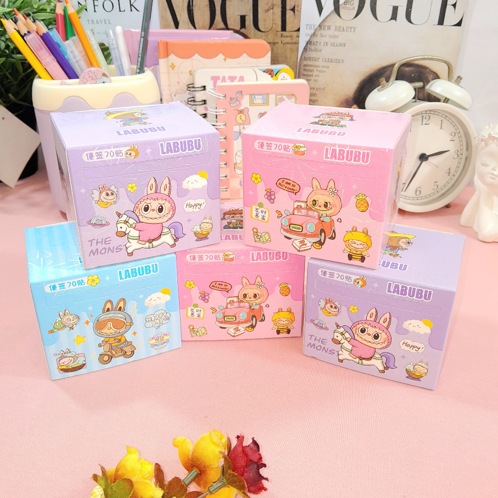 

Label Nama Roll Labubu1 Kotak Isi Banyak Versi 2 Ready 3 Variant Warna / 1 Set Roll Label Name LABUBU Untuk Di Tempel Kualitas Terbaik Stationary Fancy Kekinian Kualitas Premium Bisa Grosir dan COD Harga Termurah