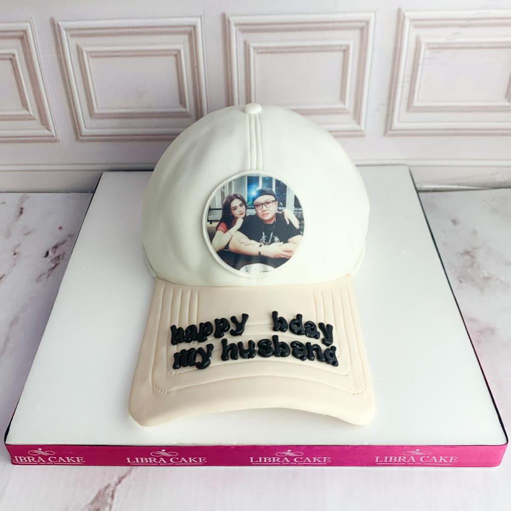 

Kue Ulang Tahun/Birthday cake/Kue Ultah Tema Topi/Kue birthday jakarta/Kue Topi