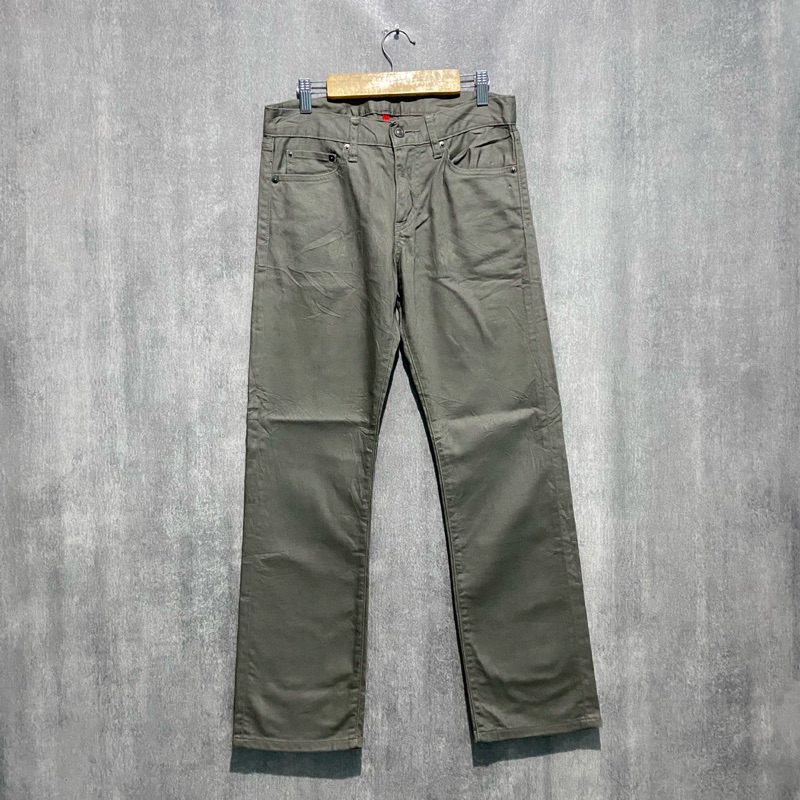 UNIQLO Jeans Slim Straight Fit / Celana Jeans Pria / JP159 / Size 29