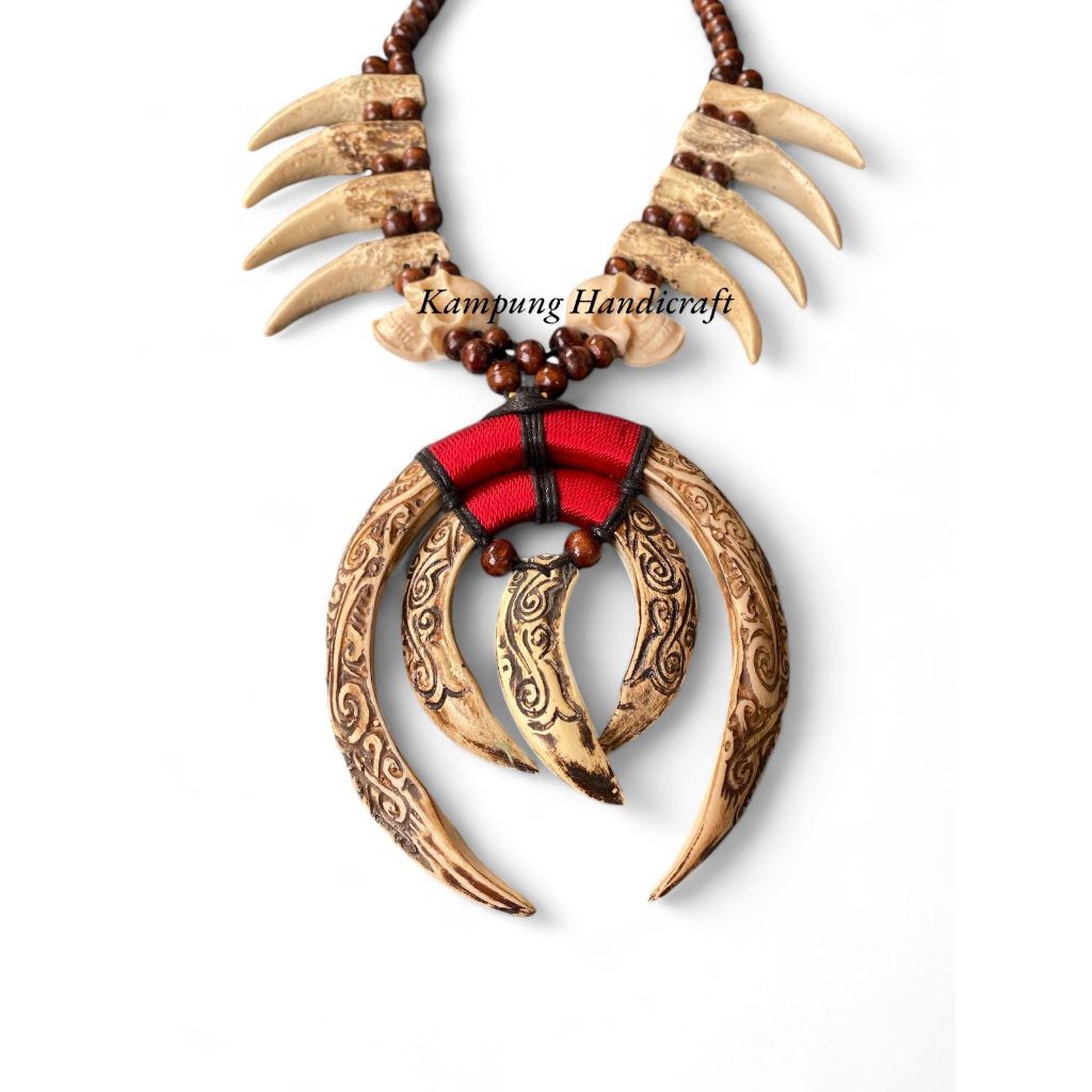Kalung  Taring Dayak Ukir Etnik Replika