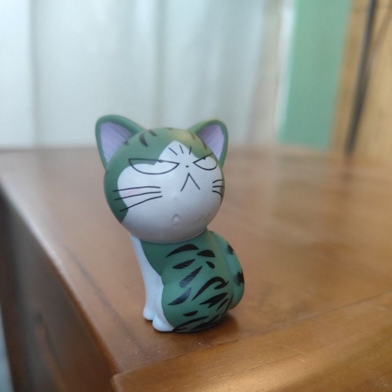 Action figure kucing CHI